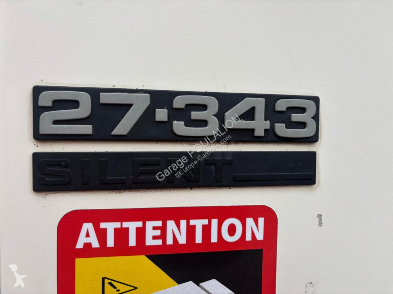 Camion MAN REMORQUANT SINT 27-343