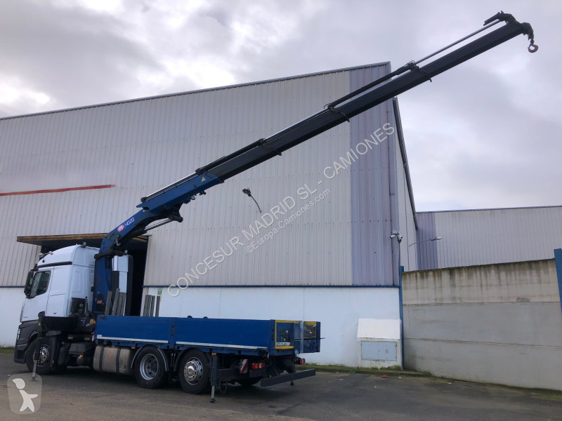 شاحنة Mercedes  2548 L + GRUA HMF 4020 + CAJA...