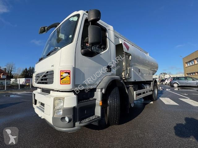 شاحنة Volvo 260 FE