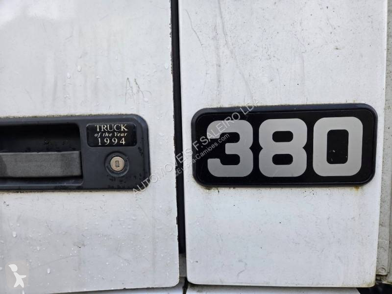 شاحنة Volvo
