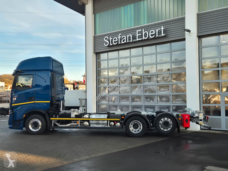 شاحنة Iveco AS260S50Y/FS CM 6x2-4 BDF...