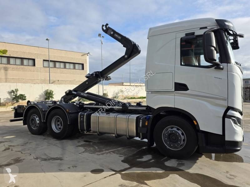 شاحنة Iveco