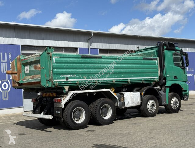 شاحنة Mercedes Arocs 4145 8X6 Kipper Schwarzmüller