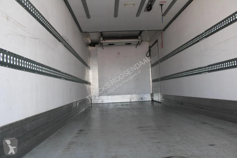 شاحنة Volvo 280 + CARRIER + ATP/FRC + LIFT...