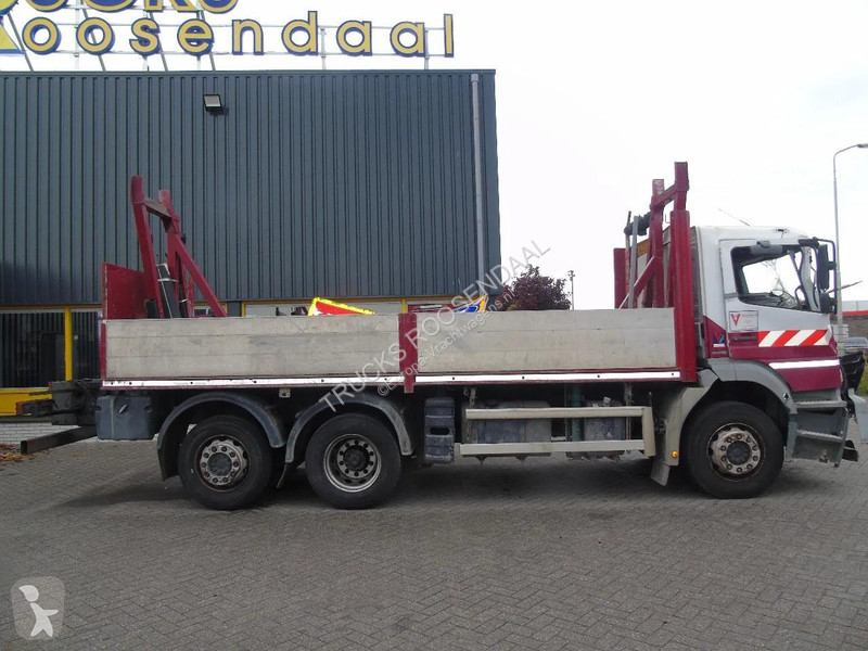 شاحنة Mercedes 2633 + 6x2 + euro 5 + manual