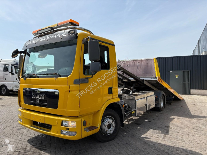 شاحنة MAN 12.220 + MANUAL + EURO 5 + WINCH +...
