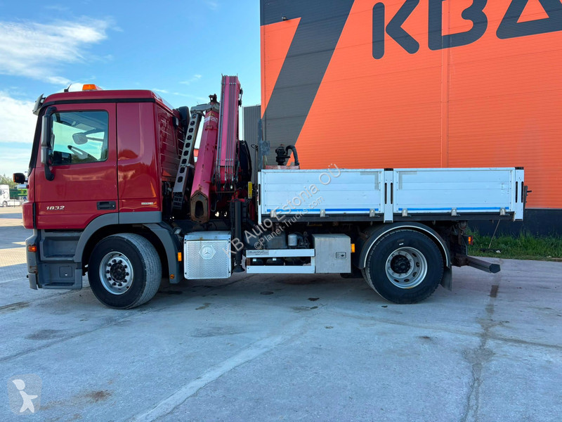 Camion Mercedes 1832 4x2 FASSI F135A22 / BOX...