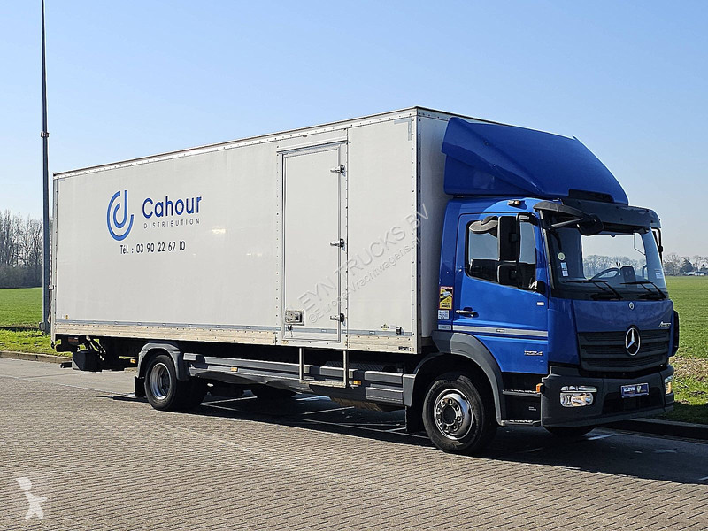 شاحنة Mercedes ATEGO 1224 AIRCO TAILLIFT