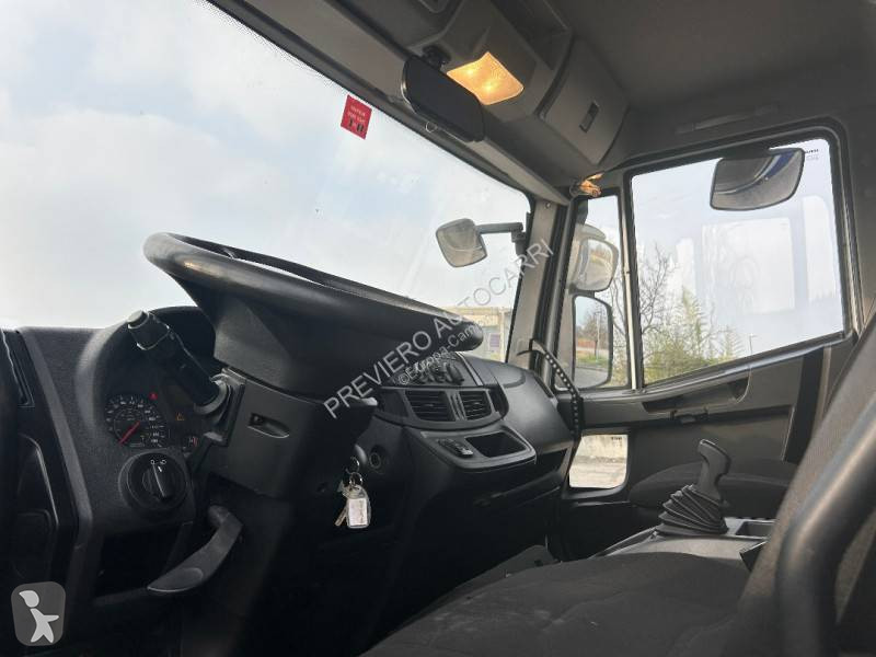 شاحنة Iveco