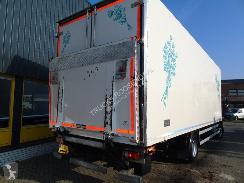 شاحنة MAN 12.250 + euro 6 + lift + iso box
