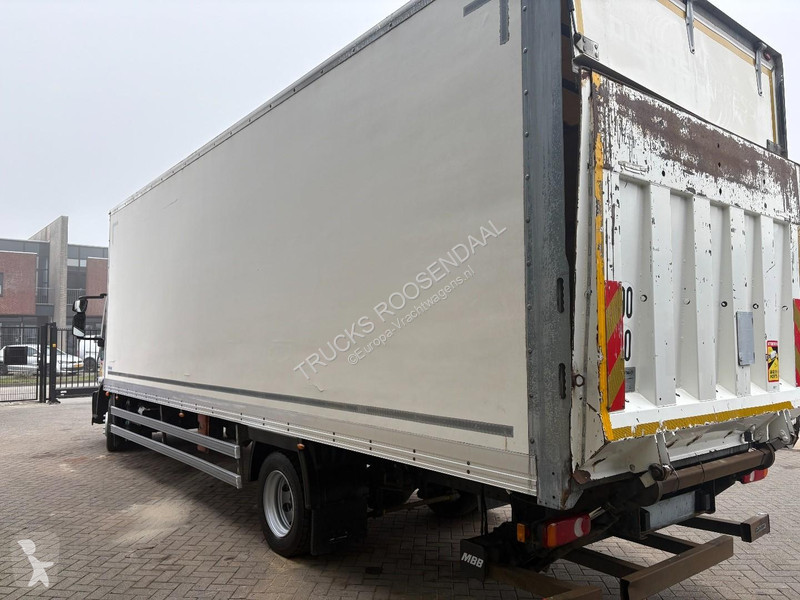 شاحنة Iveco 120E18 + euro 5 + lift