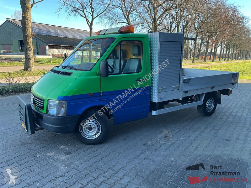 Lastbil Volkswagen open laadbak met HMF 152T2...