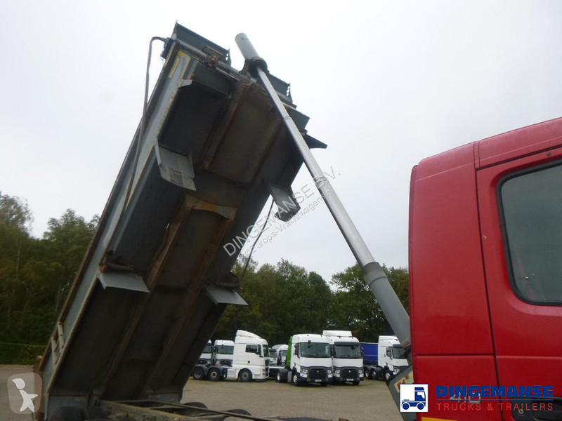 شاحنة Volvo 8x4 RHD steel tipper 16.6 m3