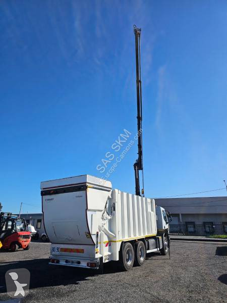 Engin de voirie Renault