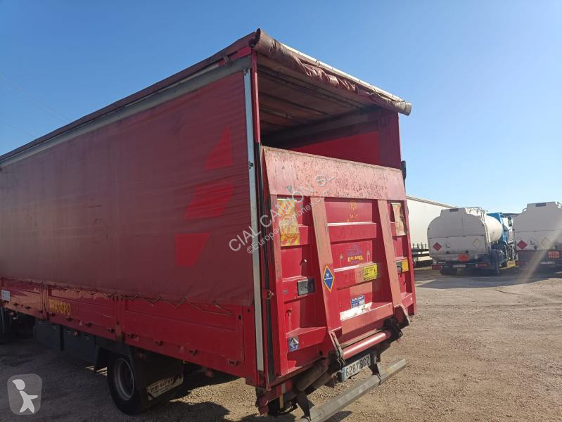 شاحنة DAF 210