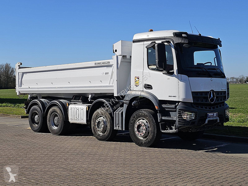 شاحنة Mercedes AROCS 3246