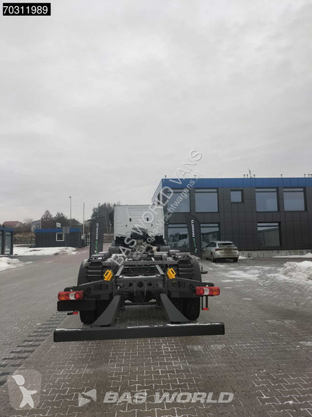 شاحنة Mercedes 4451 8X4 NEW chassis! Steel...