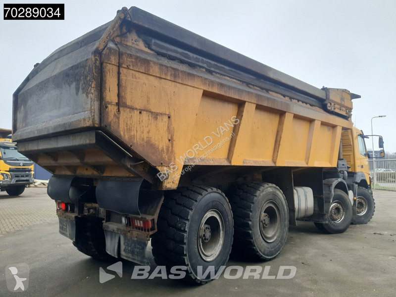 شاحنة Volvo 520  8X4 32m3 AJK Pusher Big-Axle...