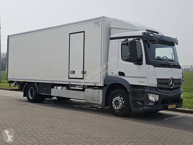 شاحنة Mercedes ANTOS 1835 FRIGO TAILLIFT