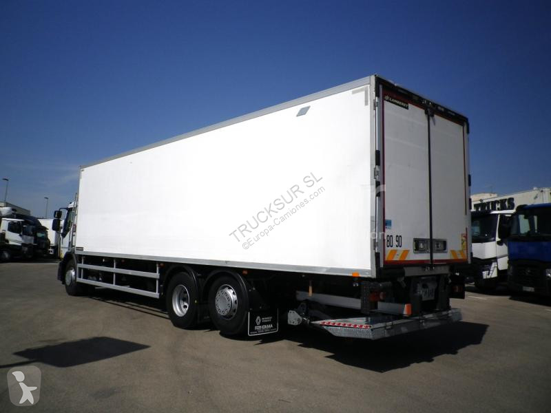 شاحنة Renault ejes 6x2*4 D320