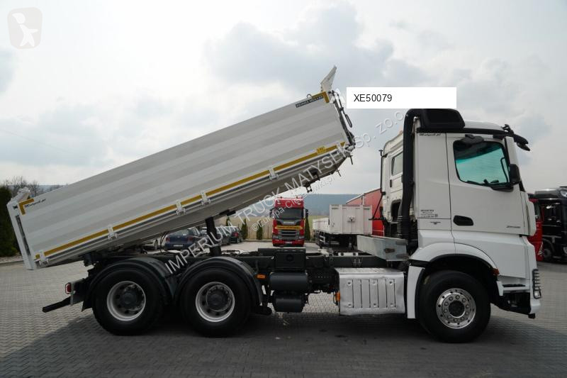 شاحنة Mercedes AROCS 2658