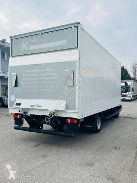 شاحنة Iveco