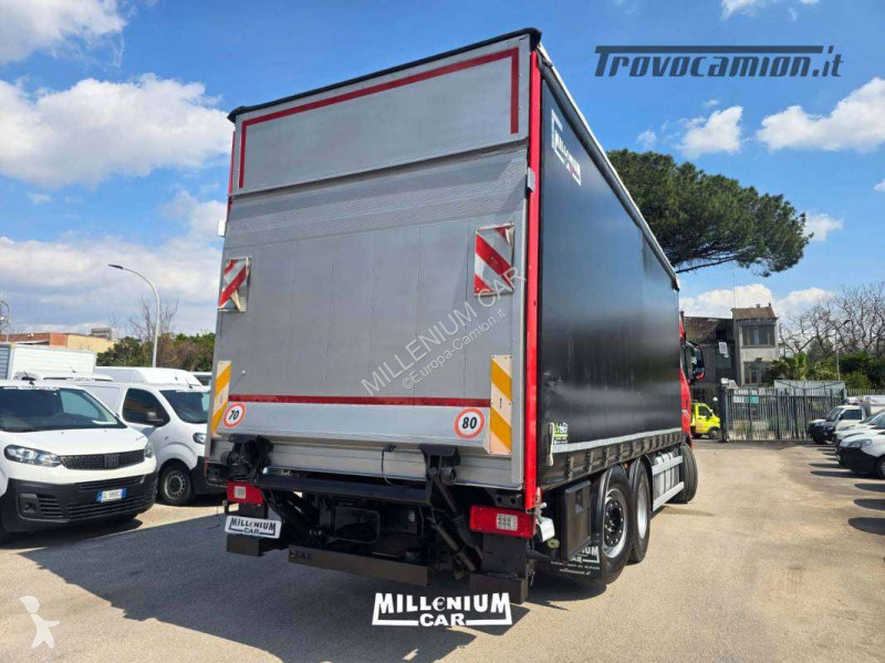 Vrachtwagen Iveco SWAY 510 CENTINATO 7,40 AUT...