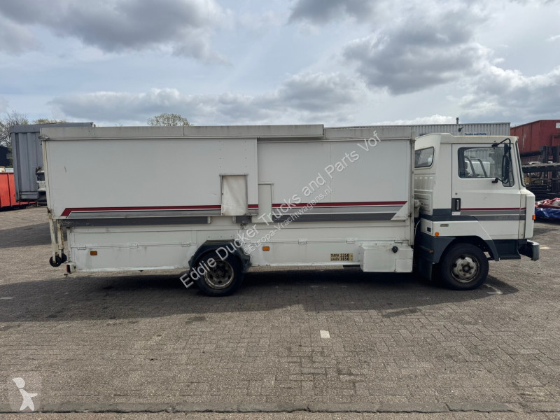 شاحنة Nissan 50-09 MANUA