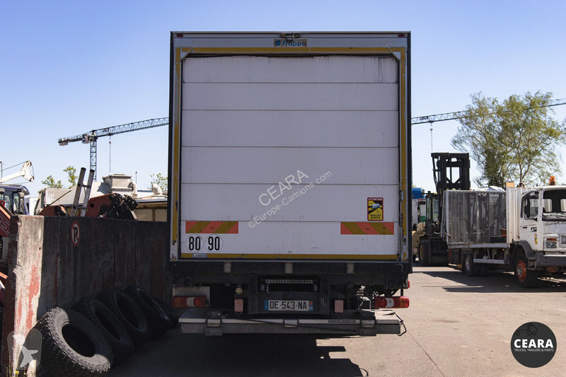 شاحنة Mercedes 1523 CARRIER 1250 Mt