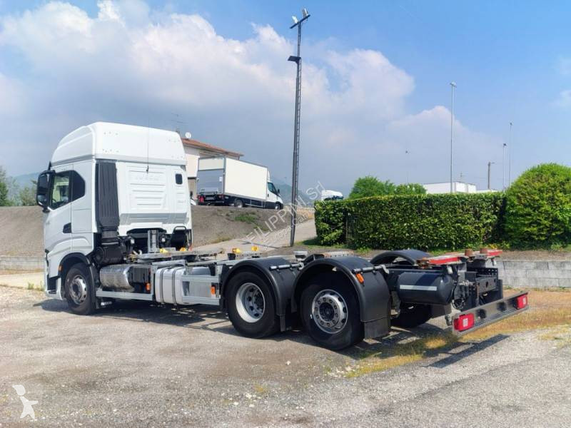 شاحنة Iveco