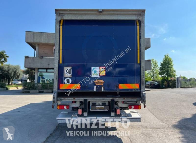 شاحنة Iveco