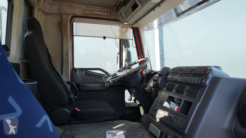 شاحنة Iveco 410 8x4 Cable system with Crane