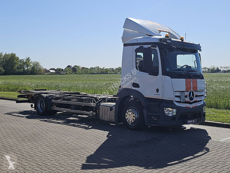 شاحنة Mercedes ACTROS Schnelllifter