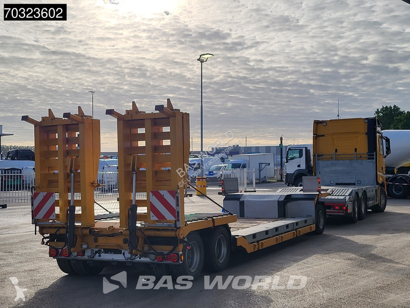 شاحنة Mercedes 2563 6X2 Machine transporter...