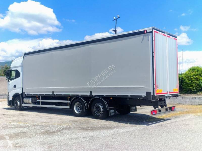 شاحنة Iveco