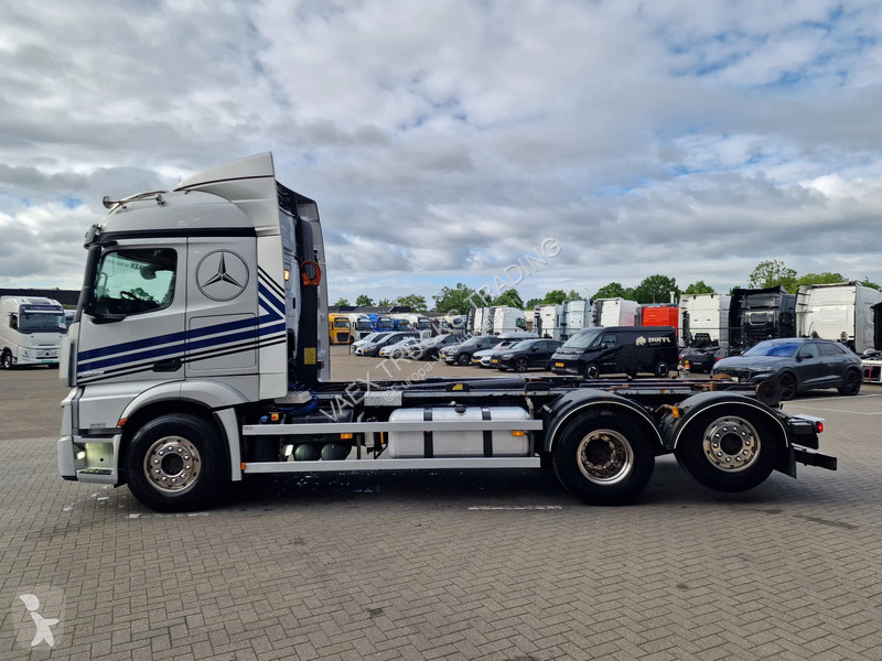 Camion Mercedes 2558 6x2 - AJK Hooklift 20T -...