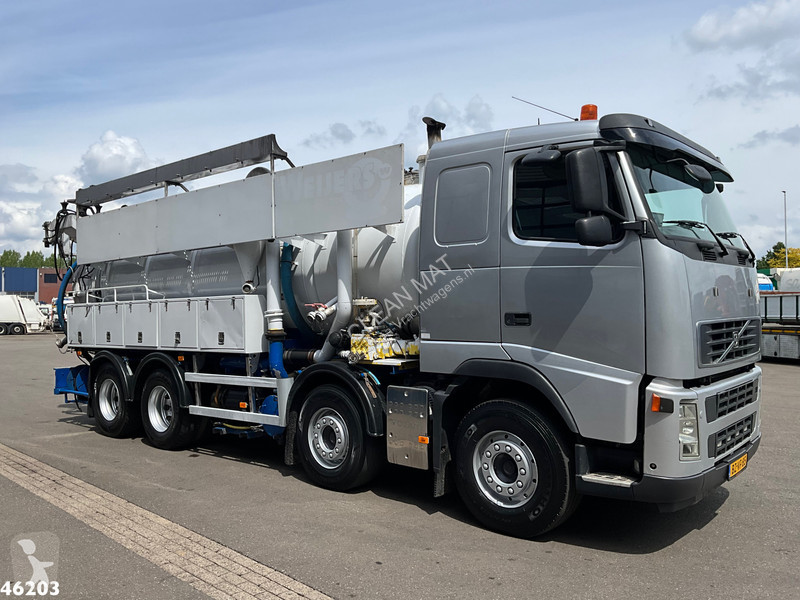 شاحنة Volvo 390 8x4 kolkenzuiger