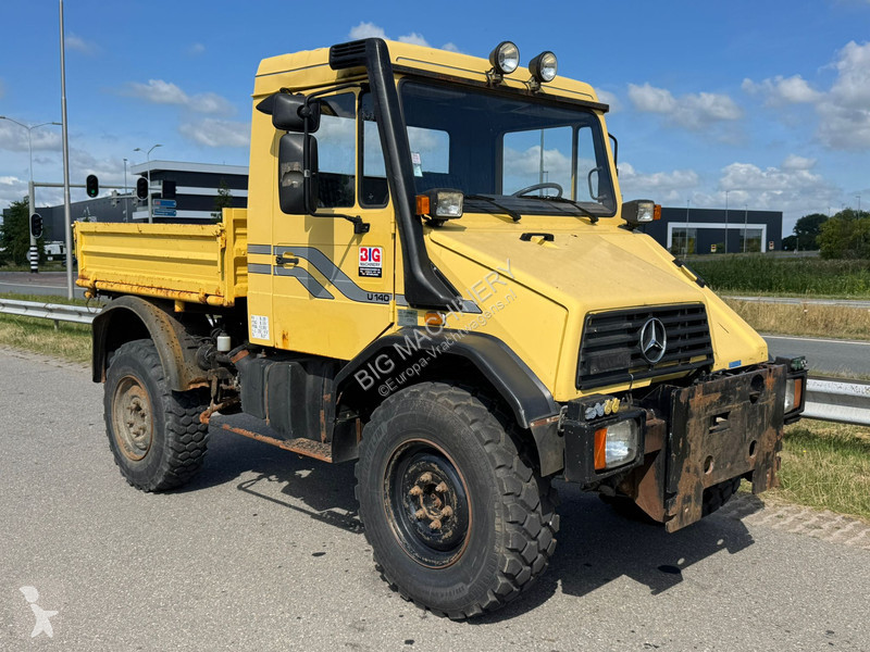 شاحنة Mercedes U140