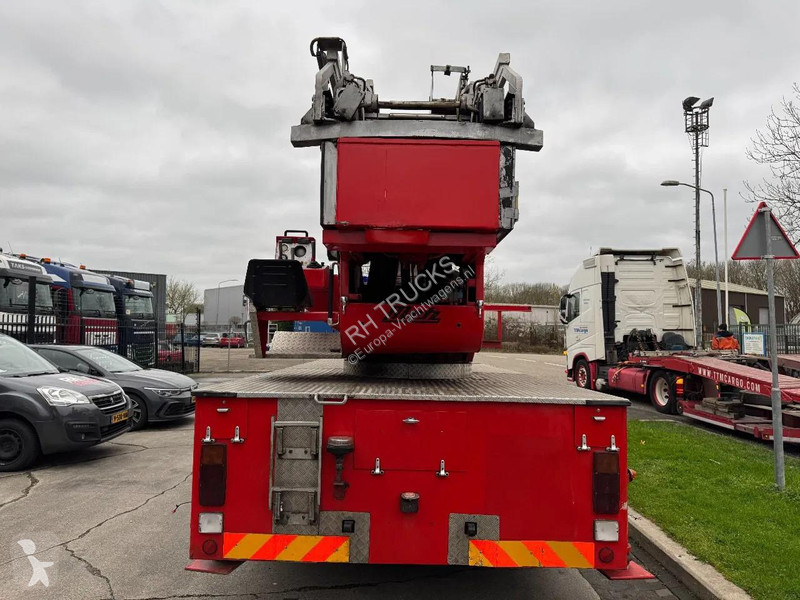 شاحنة Scania P82 4X2 - FIRE TRUCK - 30M IFT