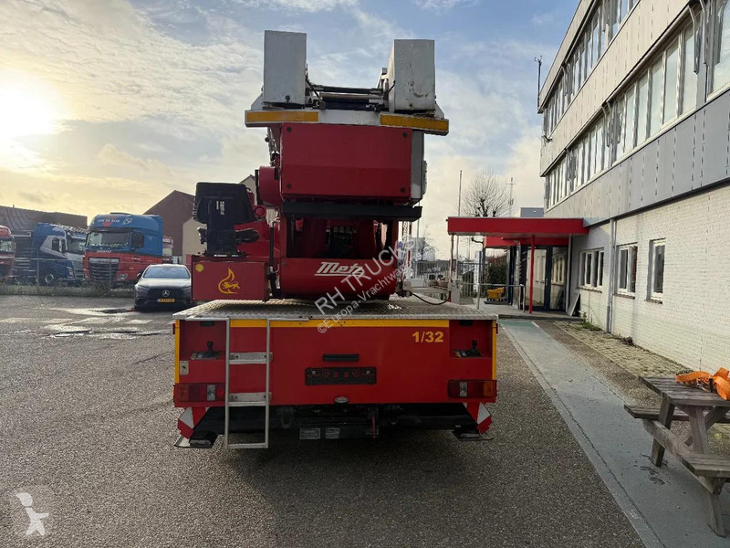 شاحنة Mercedes F + METZ DLK 18-12 LIFT +...