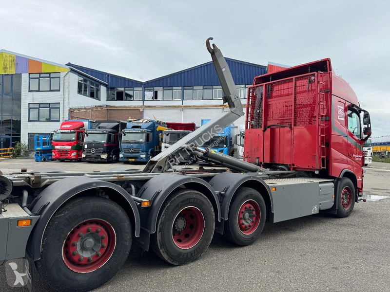 شاحنة Volvo 500 8X2 EURO 6 + JOAB 24 TON HOOKLIFT