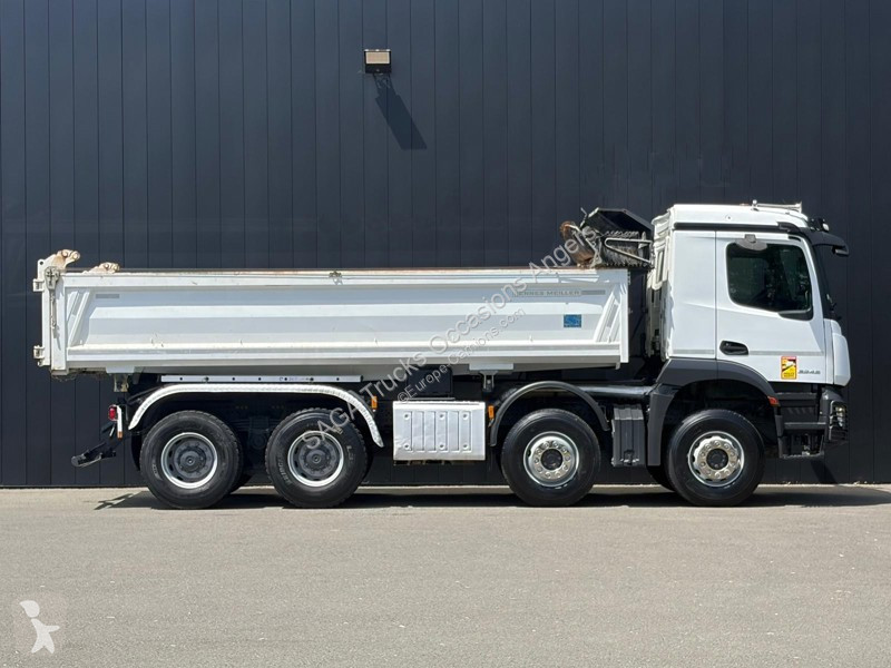 شاحنة Mercedes 3243 8x4/4 Bi-Benne Meiller