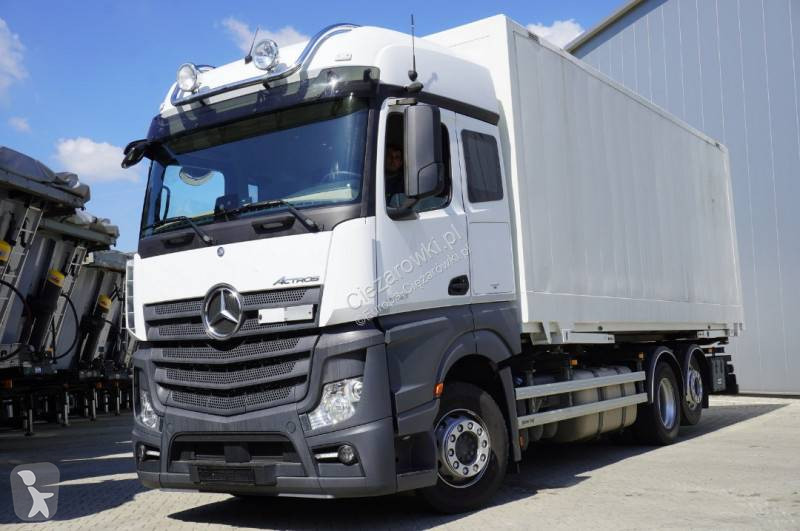 Камион Mercedes