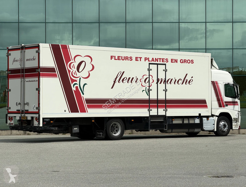 شاحنة Volvo FM 7 KARREN BAK THEO MULDER KOELING...
