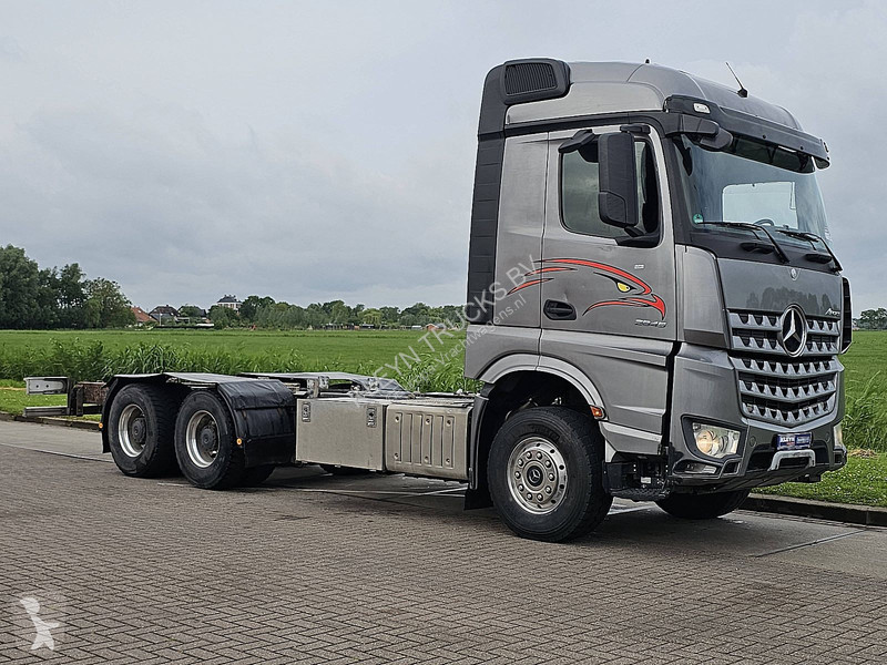 شاحنة Mercedes AROCS 2663 6X4
