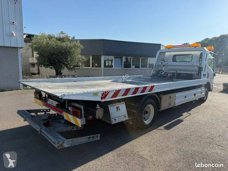 شاحنة Isuzu