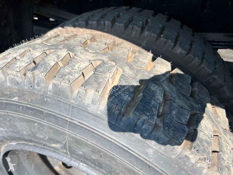 شاحنة Mercedes 4X4 ex army reconditioned white...