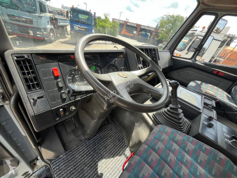 شاحنة Mercedes SK 25316x4 Pritsche Kran Atlas...