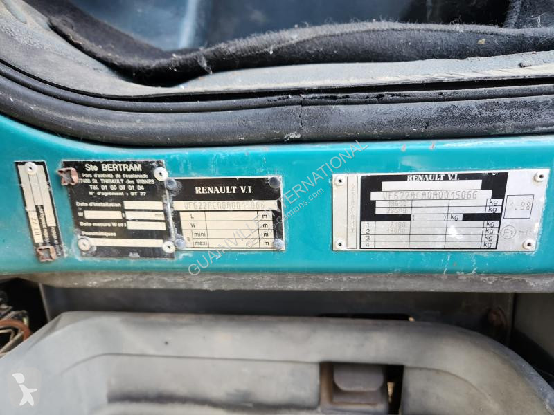 شاحنة Renault 250