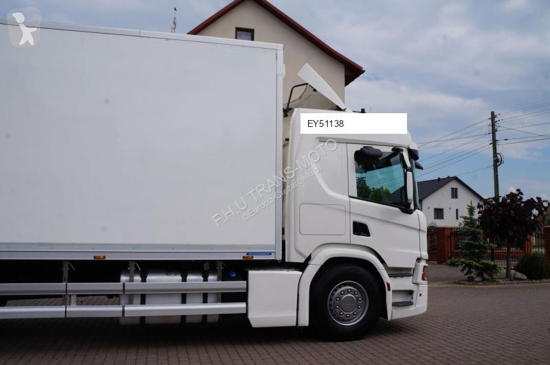 Камион Scania P 450 6x2 CHŁODNIA KONTENER 8.45...
